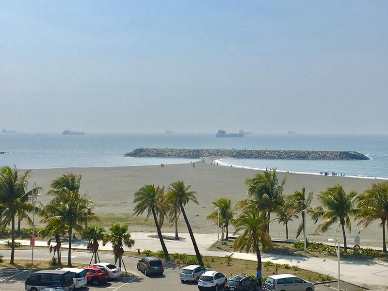 旗津道沙灘酒店