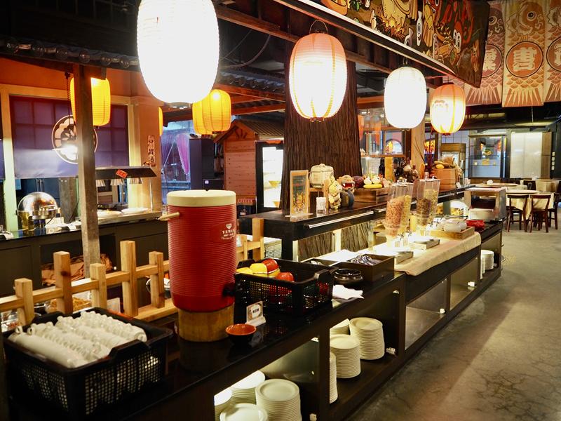 妖怪村主題飯店早餐