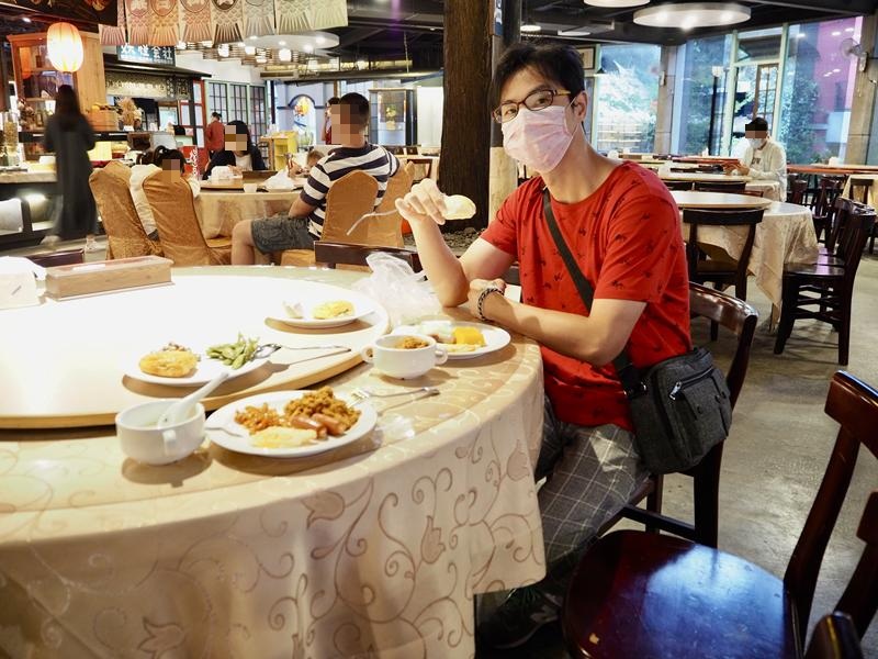 妖怪村主題飯店早餐