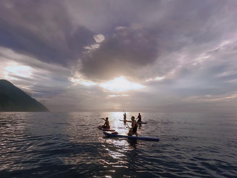 清水斷崖sup看日出