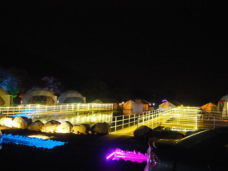 水上浪漫球型屋