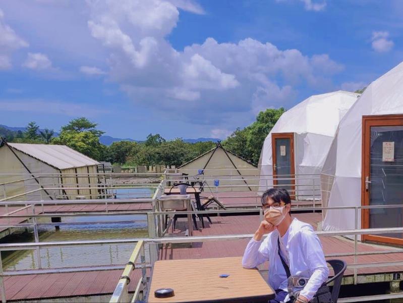 水上浪漫球型屋