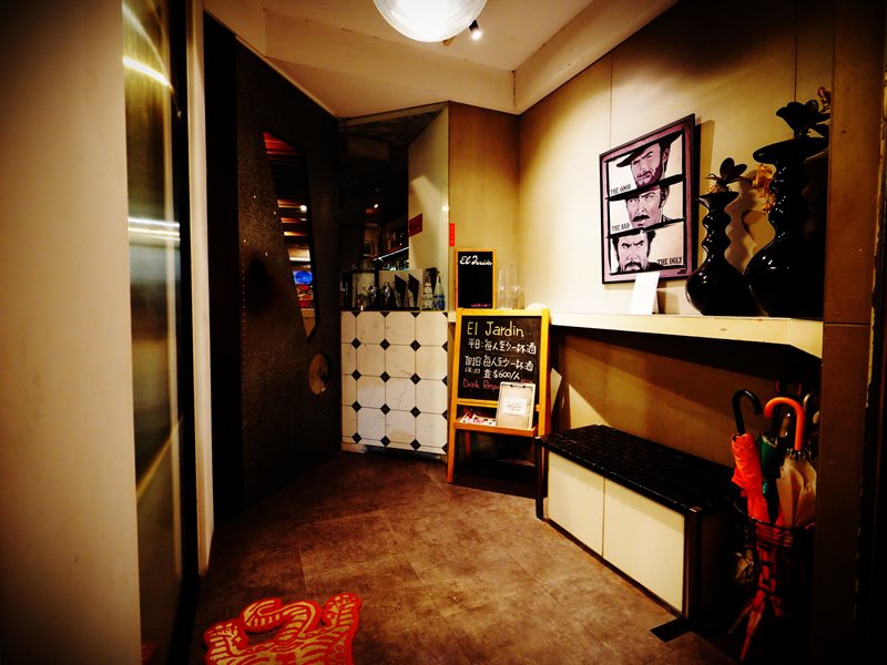 El Jardin Cocktail Bar