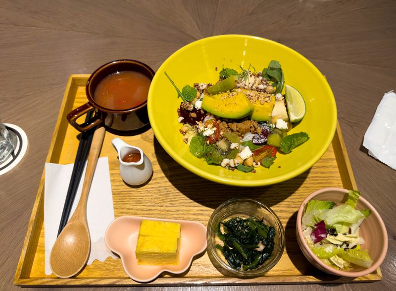 WIRED CHAYA茶屋南港店
