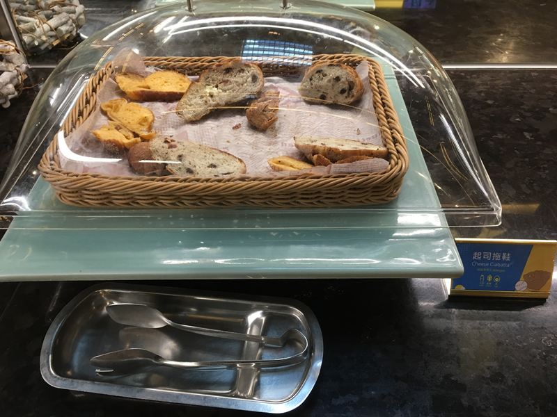 萬國百匯自助早餐