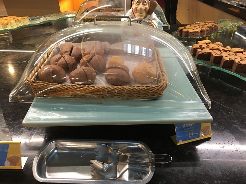 萬國百匯自助早餐