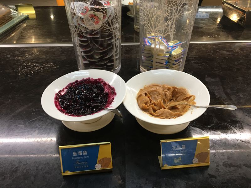 萬國百匯自助早餐