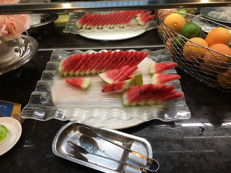 萬國百匯自助早餐