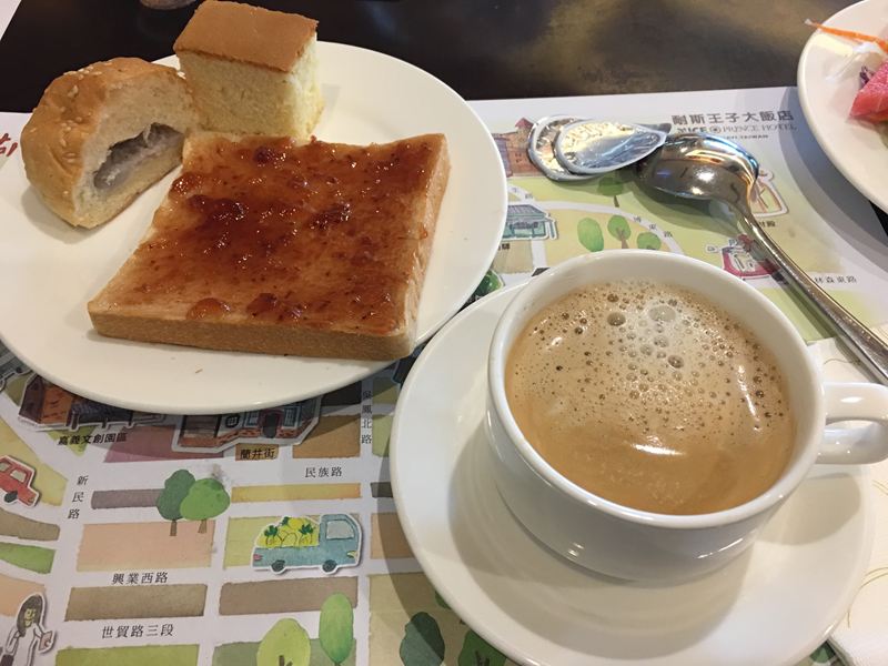 萬國百匯自助早餐