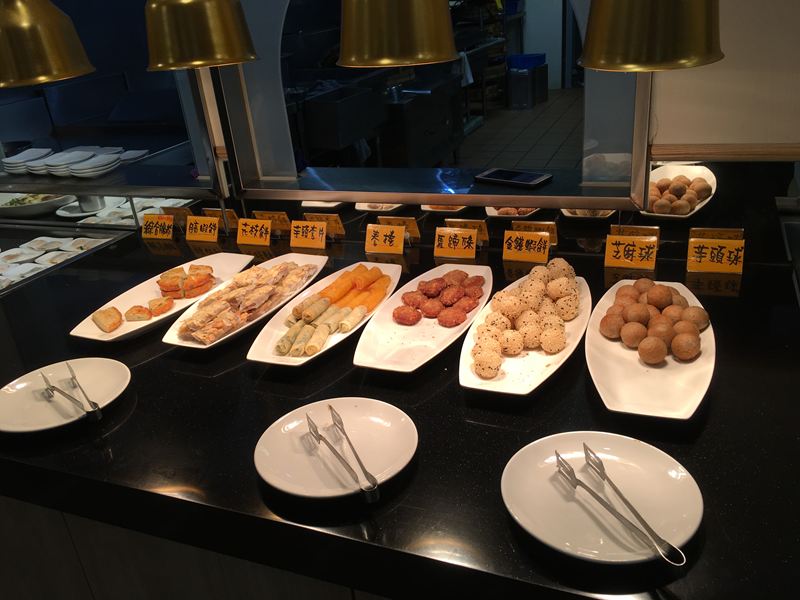 港龘港式自助百匯