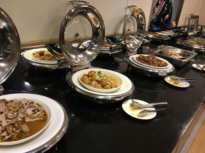 港龘港式自助百匯