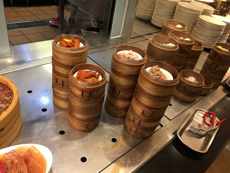 港龘港式自助百匯